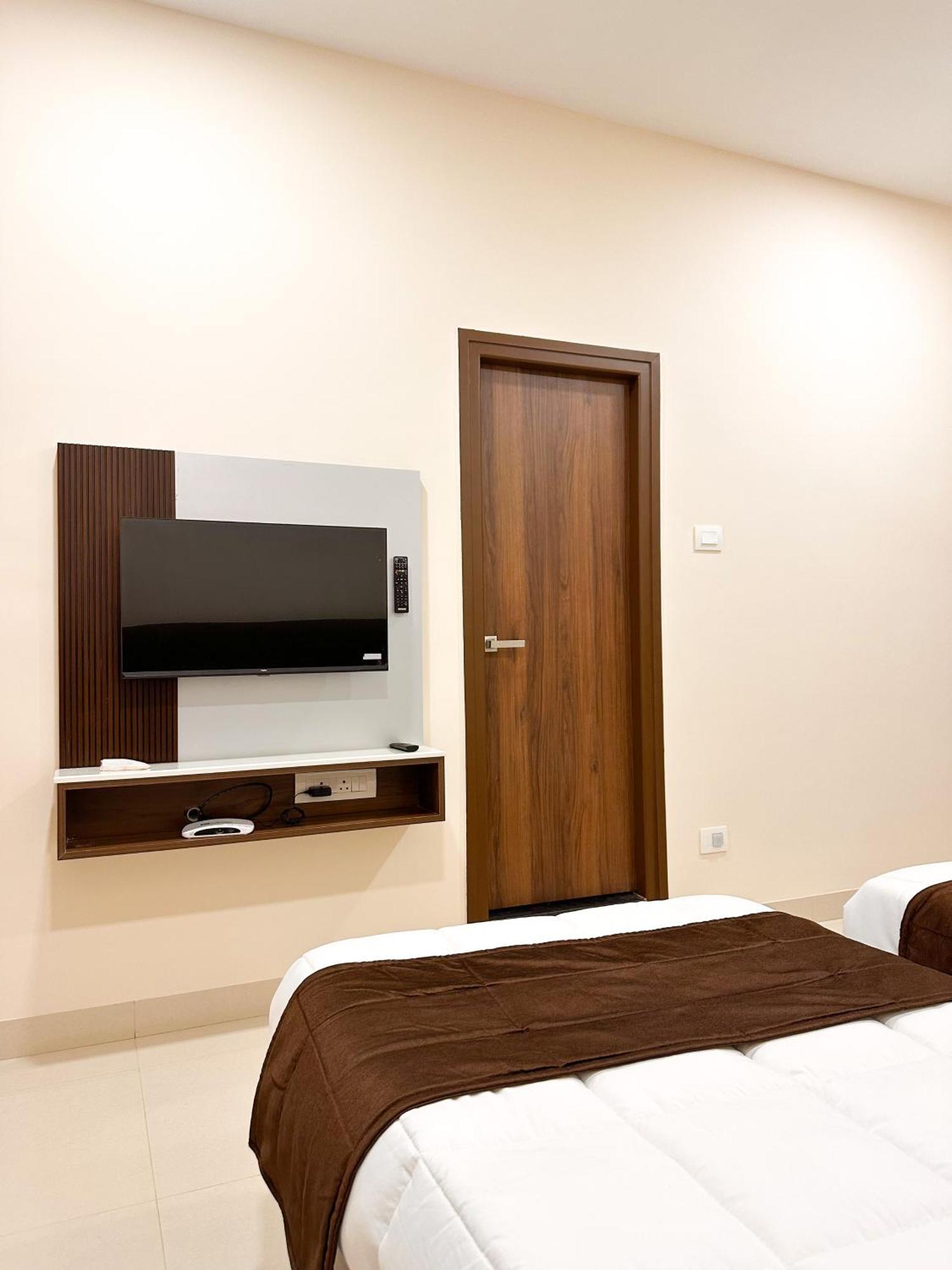 Tulip Homes Coimbatore Extérieur photo
